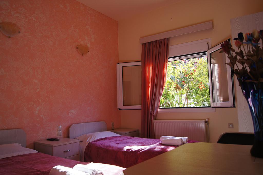 Filoxenia Apartment Choudetsi Exterior foto